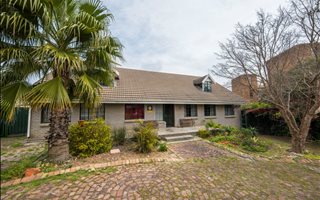 11 Bedroom House in Dalsig
