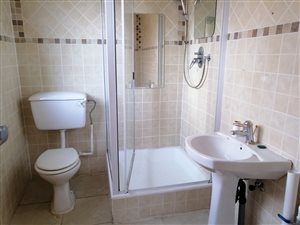 1 Bed Garden Cottage in Florida North