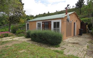 2 Bedroom House in Hornlee