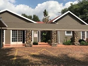 550 m² Commercial space in Aston Manor