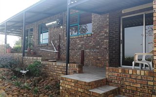1 Bedroom House in Signal Hill