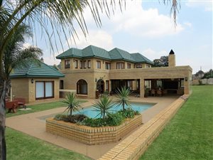 4 Bed House in Mooikloof Equestrian Estate