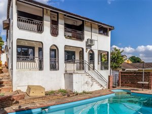 4 Bed House in Kenville