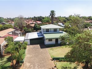 2 Bed House in Sunward Park