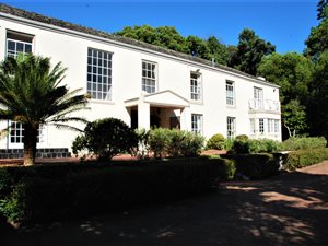 6 Bed House in Bishopscourt