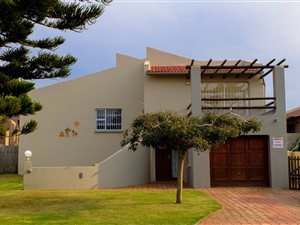 3 Bed House in Santareme