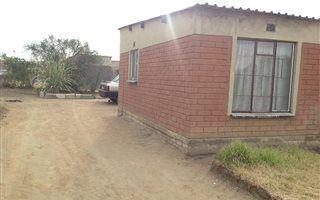 2 Bedroom House in Langaville
