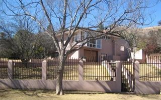3 Bedroom House in Hospitaal Heuwel