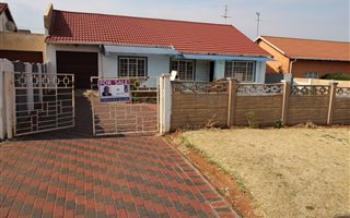 3 Bedroom House in Eldorado Park