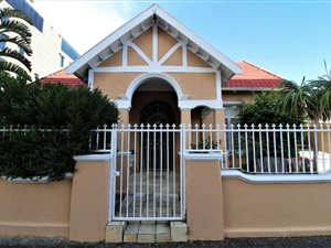 4 Bed House in Sea Point