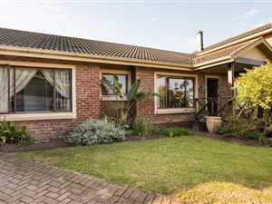 5 Bed House in Rooirivierrif