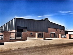 1473 m² Industrial space in Willow Park Manor