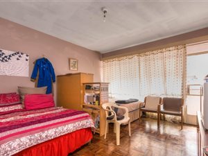 Studio Apartment in Berea