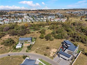 2602 m² Land available in Waterfall Country Estate