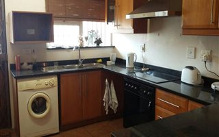 3 Bedroom House in Sunningdale