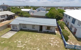 4 Bedroom House in Arniston