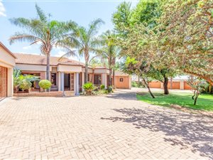 5 Bed House in Poortview