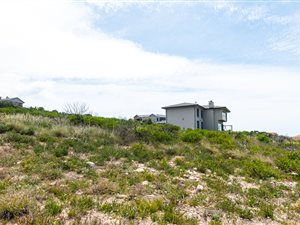 980 m² Land available in Village On Sea