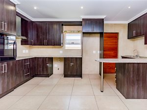 3 Bed House in Pomona