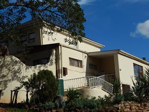 5 Bed House in Hankey