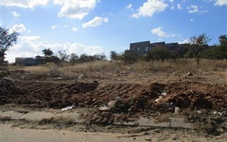 767 m² Land available in Sterpark