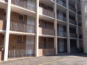 Bachelor apartment in Empangeni Central