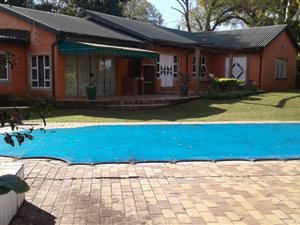 4 Bed House in Clarendon