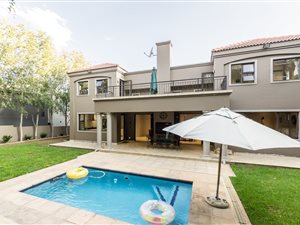 4 Bed House in Dainfern Valley