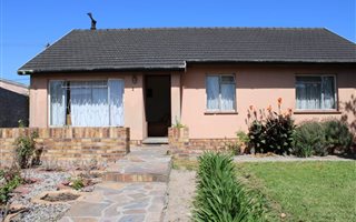 3 Bedroom House in Nooitgedacht