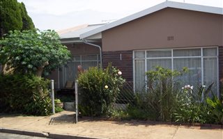 3 Bedroom House in Burgershoop
