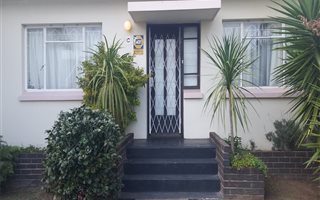 2 Bedroom Townhouse in Newton Park