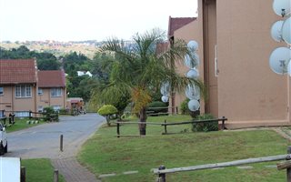 2 Bedroom Apartment in Alan Manor