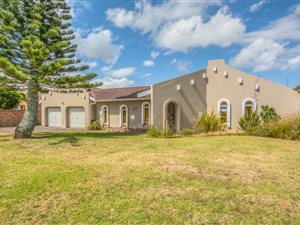 3 Bedroom House in Kamma Park
