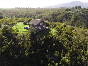 10.5 ha Farm in The Crags