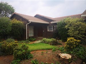 3 Bed House in Edelweiss