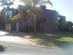 3 Bed House in Kyalami Estate