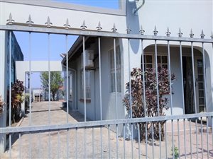 3 Bed House in Shastri Park