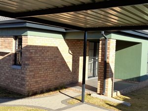 3 Bed House in Roodepoort Central