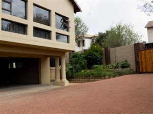 3 Bed House in Highveld