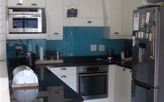 3 Bedroom Apartment in Bedfordview