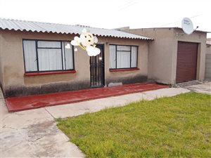 2 Bed House in Tsakane