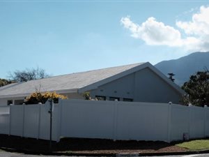 4 Bed House in Stuarts Hill