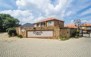2 Bedroom Apartment in Rosettenville