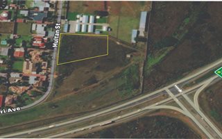 4763 m² Land available in Claudius