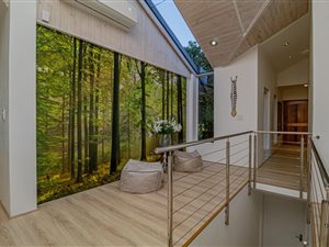 4 Bed House in Montclair