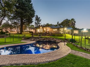 10 Bed House in Krugersdorp West