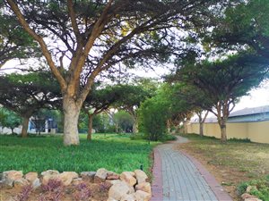 2 Bed Townhouse in Leeuwenhof Estate