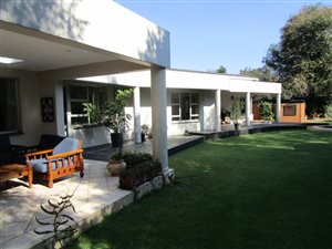 4 Bed House in Elma Park