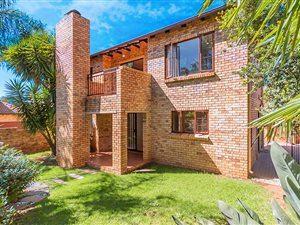 4 Bed Townhouse in Ruimsig
