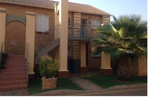2 Bedroom Apartment in Mooikloof Ridge